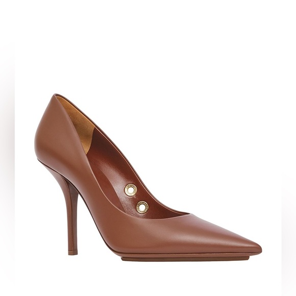 NWT Burberry Eyelet Detail Leather Point Toe Heel Pumps in Brown - Picture 1 of 16
